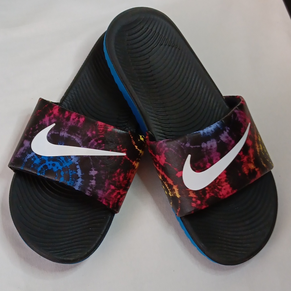 Nike slides